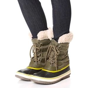 Sorel Women's Winter Boots - Olive and Black